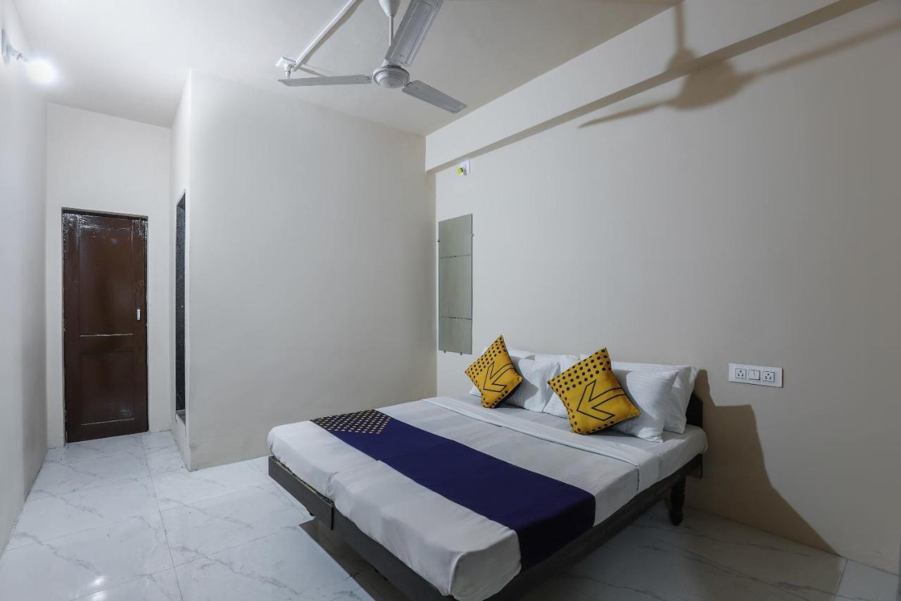 Spot On 64818 Hotel Minal Jamnagar Exterior photo