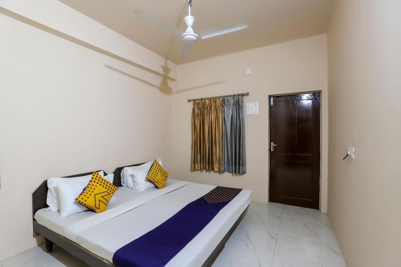 Spot On 64818 Hotel Minal Jamnagar Exterior photo